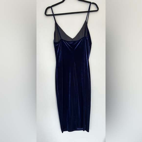 Velvet mini dress in Navy blue - Picture 4 of 6